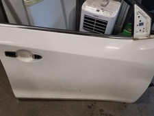 Porte avant et accessoires Nissan Pulsar