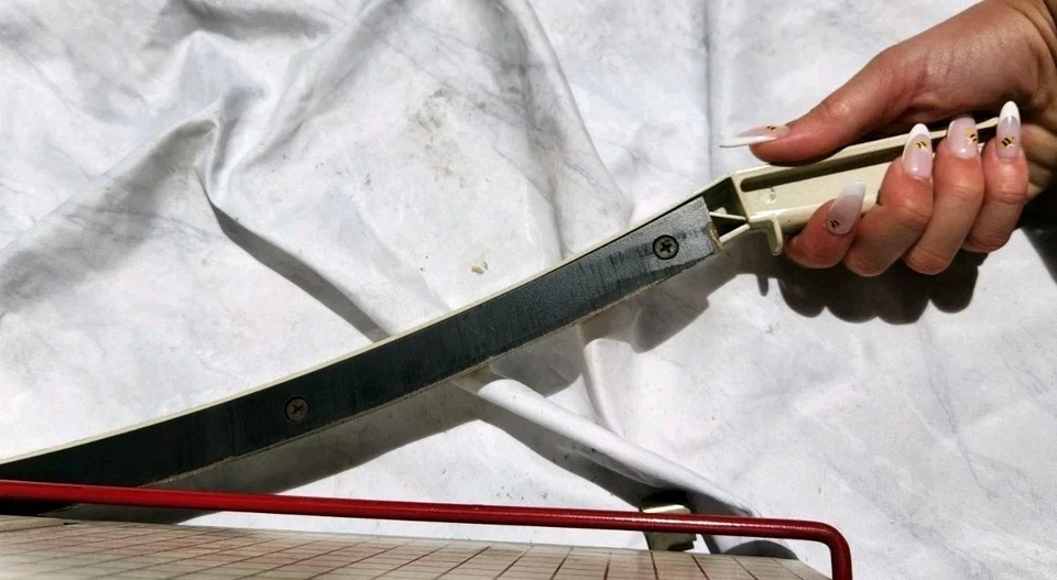 Cortadora de papel guillotina de alta resistencia Boston 2610 10" Foto 4 de 4