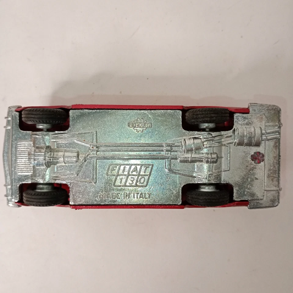 MERCURY Fiat. 130. berlina scale 1/43 Made in Italy rossa RARA - Immagine 2 di 3