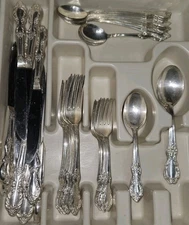 Vintage WM Rogers Mfg Co. Victorian Rose Extra Plate 57 Piece Silverware Set