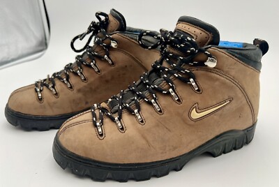 VTG  99 Women s Nike ACG Hiking Trail Boots Brown Suede 148035 241 Size 7