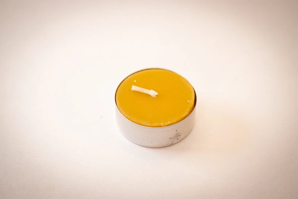 Velas ligeras de té 100 % pura cera de abejas, 4 horas cada una, sin perfume, paquetes de 24 o 48 Foto 4 de 4