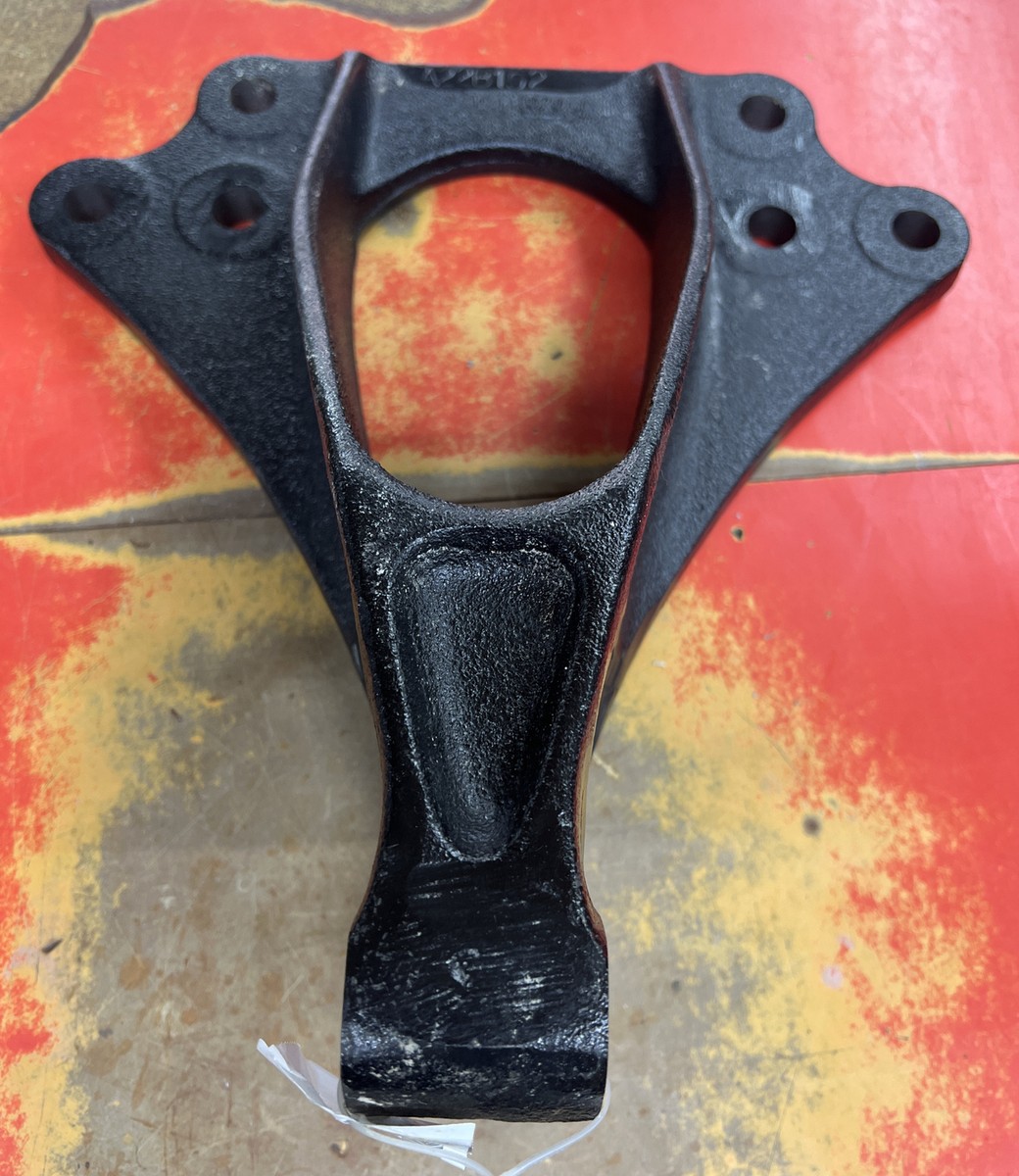 INTERNATIONAL By Navistar Bracket SUPPORT 3544131C3 9.25