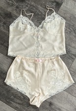 Victoria  s Secret 100 ivory pajama set top shorts lace Sz Large new