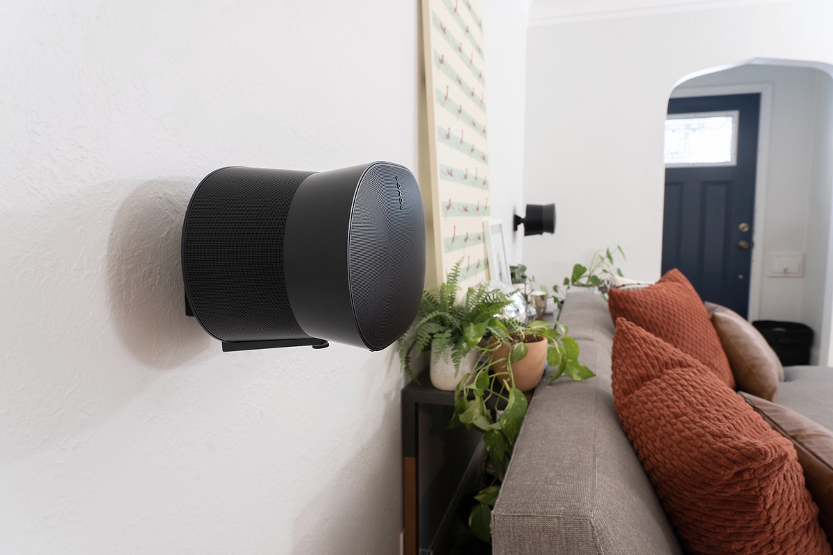 Sanus Speaker Wall Mounts for Sonos Era 300, Pair in Black Sanus Speaker Wall Mounts for Sonos Era 300, Pair in Black