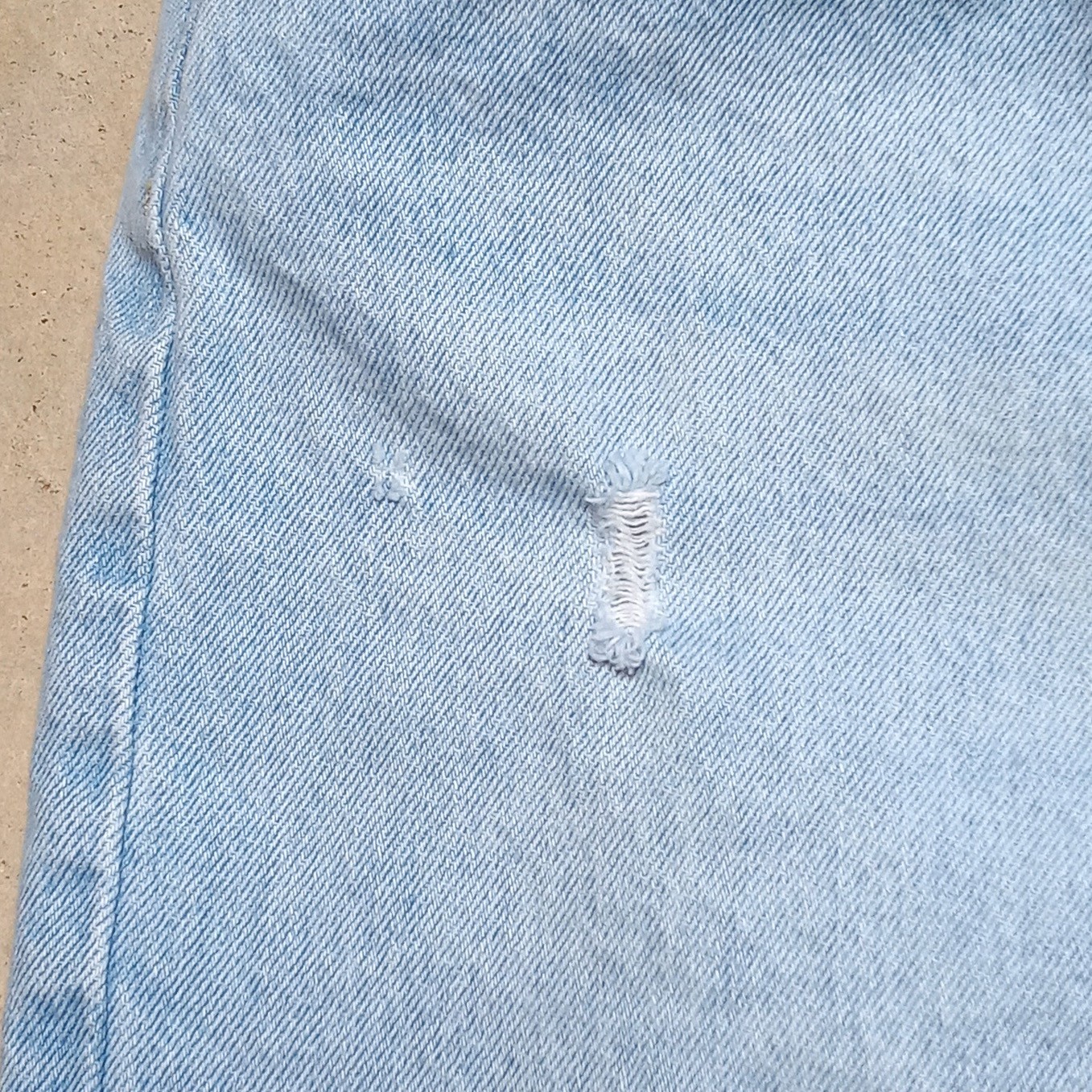 Levi's 501S Skinny Jeans Size 30x28 Distressed Button Fly 100% Cotton Denim thumbnail 4