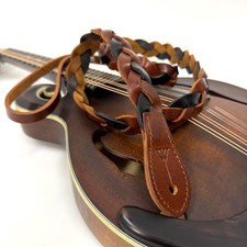 Walker  Williams M-61 Chestnut Brown And Black Grain Leather Mandolin Strap