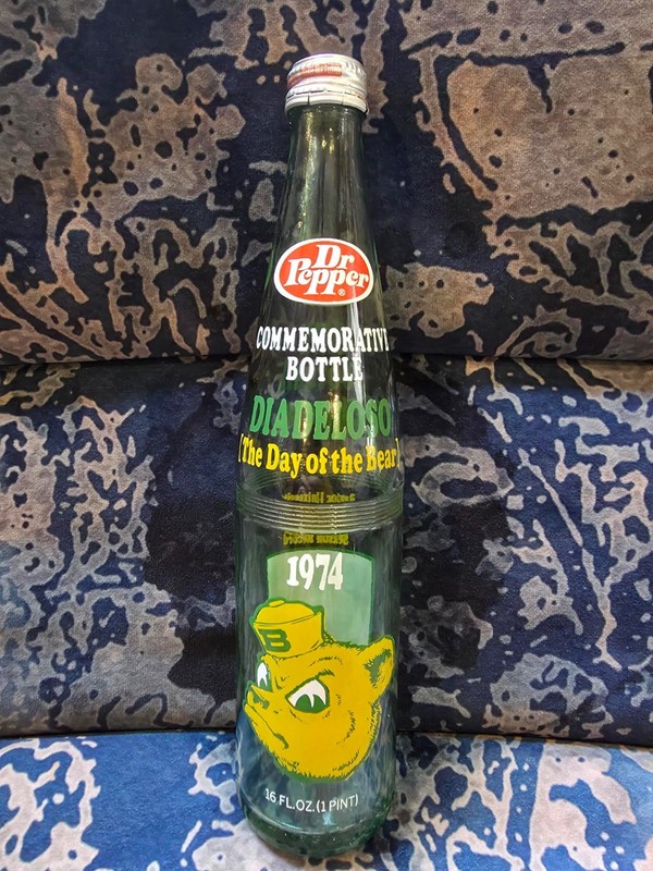 1974 Baylor Bears SWC Football Champs Commemorative Dr Pepper Bottle 16 oz
