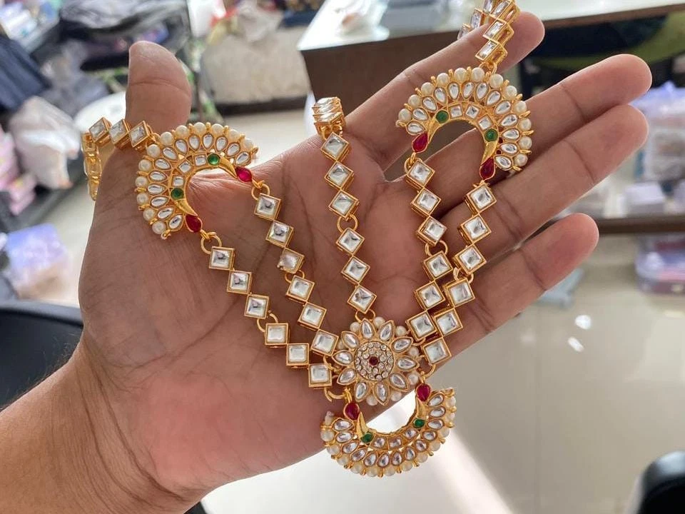 Indian Traditional Wedding Maang Tikka, Matha Patti, Hair Accessories For Womens - Image 4 of 4