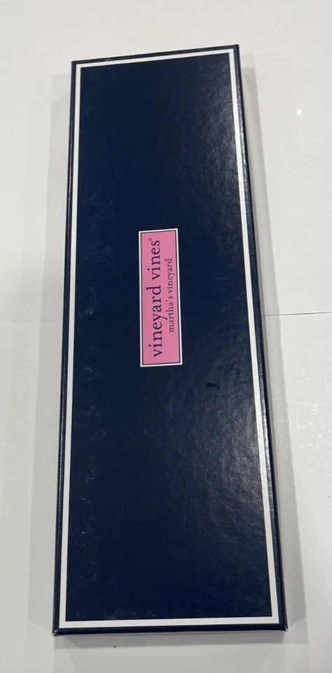 Vineyard Vines Colección Personalizada Escogida a Mano por Shep & Ian Flag 57" Foto 2 de 4