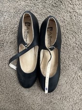 La Constancia Women  s Black Folklorico Shoes Size 6