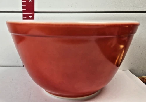 Vintage Pyrex 401 Glossy Red Mixing Bowl 1 1/2 QT Made in USA