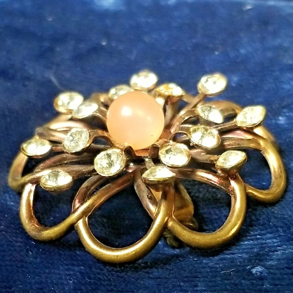 Vintage Copper Tone Metal with MOONGLOW center and RHINESTONES Brooch 1.5" - Image 3 of 4