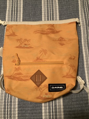 Dakine Mission Surf Roll Top Sling Pack 10L