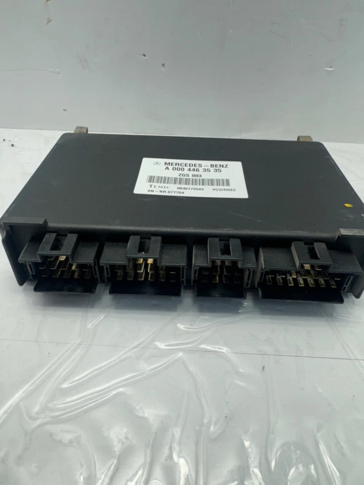 Модуль управления электронной кабиной Sterling Acterra ECM A0004463535 - Изображение 3 из 4