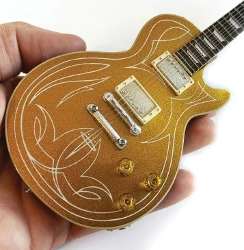 Billy F Gibbons ''Pinstripe'' Gibson Les Paul Goldtop Mini Guitar Model