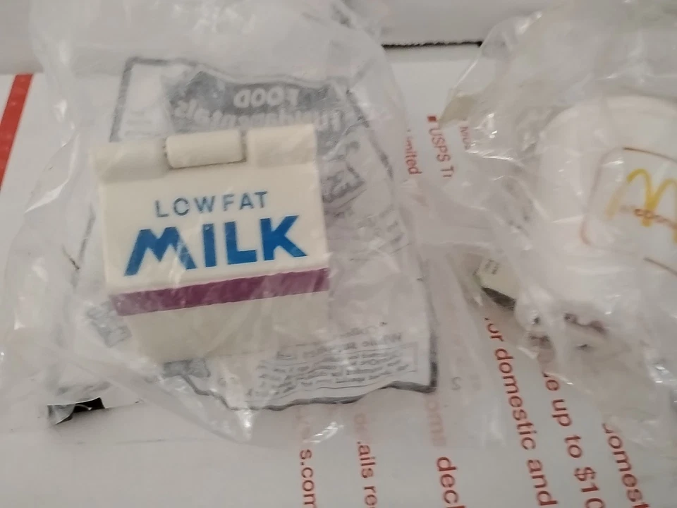 复古麦当劳 Happy Meal 1990 年饮料杯和牛奶杯 Milly 密封全新 T6#10 — 第 4/4 张图片