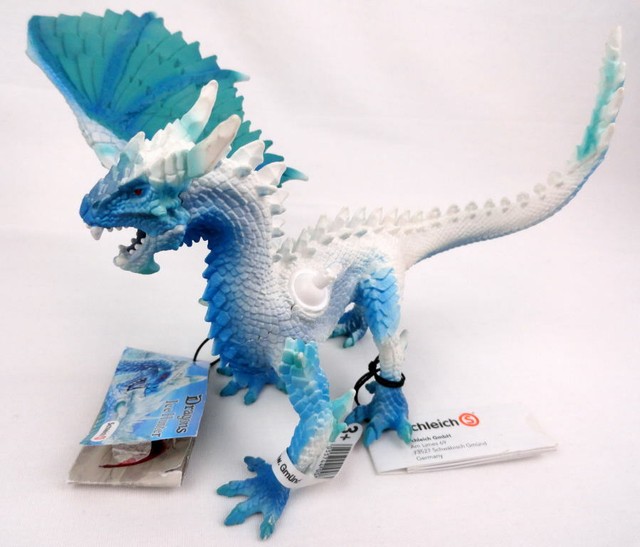 Schleich North America Dragon Ice Hunter Figure Figure