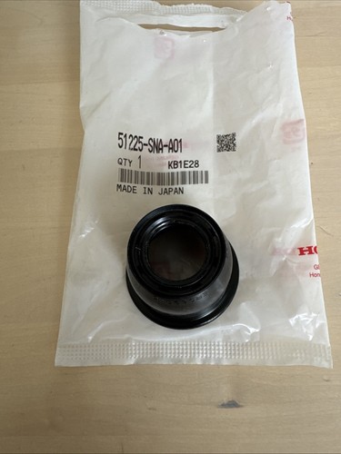 Genuine HONDA Lower Control Arm Ball Joint Boot For ACURA RDX CIVIC CR-V HR-V - Picture 3 of 6