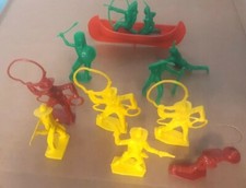 TWELVE 2 3/4" PLASTIC COWBOY INDIAN FIGURES W/ CANOE,1960'S TIM-MEE TOYS