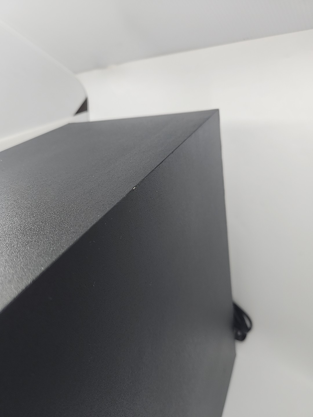 Yamaha SW-201 Powered Subwoofer. 42-50 Watts. 30-200Hz  Tested. Good!