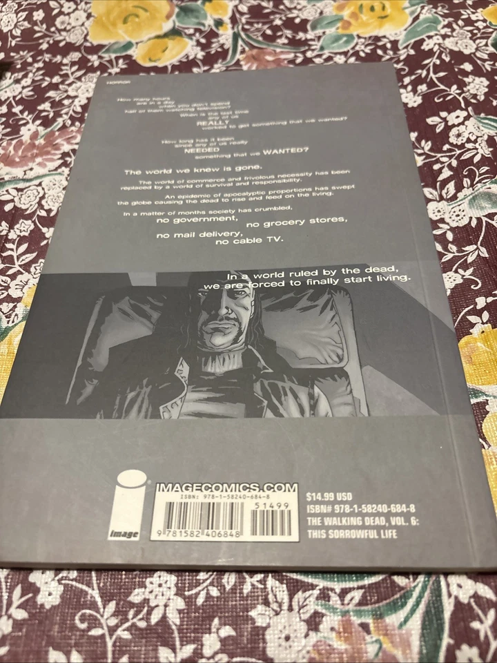 The Walking Dead Vol. 6 Graphic Novel This Sorrowful Life TPB Kirkman Image - Imagem 3 de 4