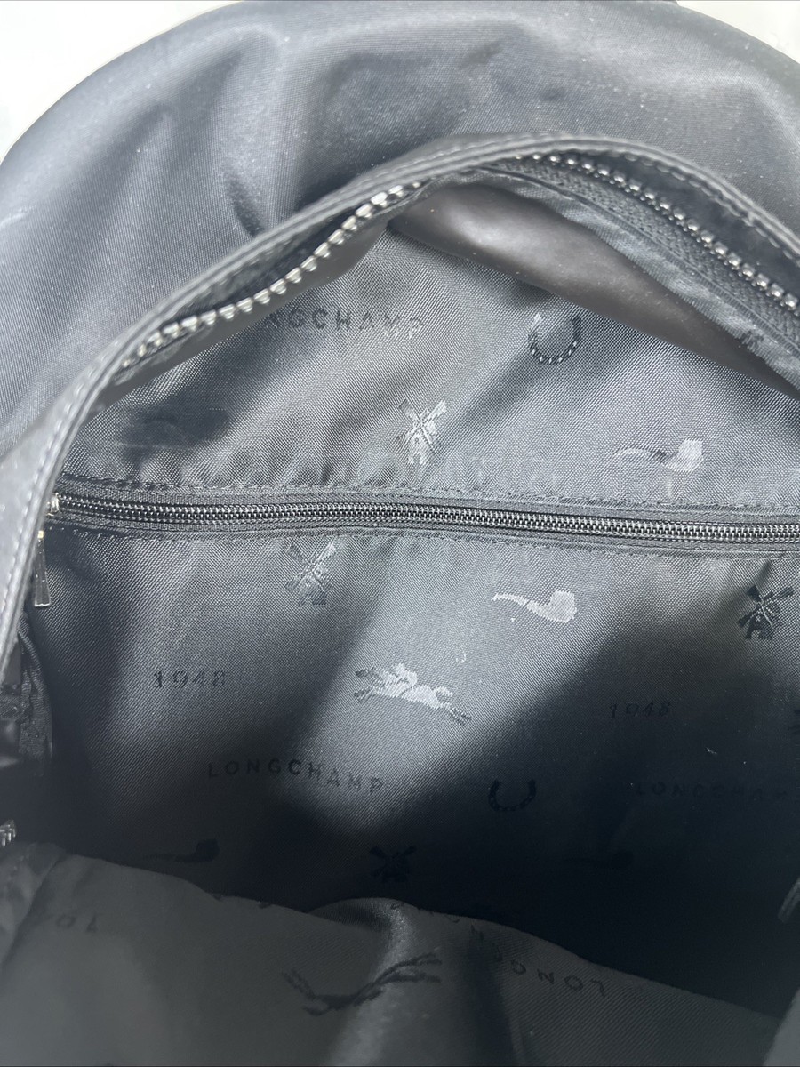 Longchamp Small Le Pliage Neo Nylon Backpack Black See  display picture 3