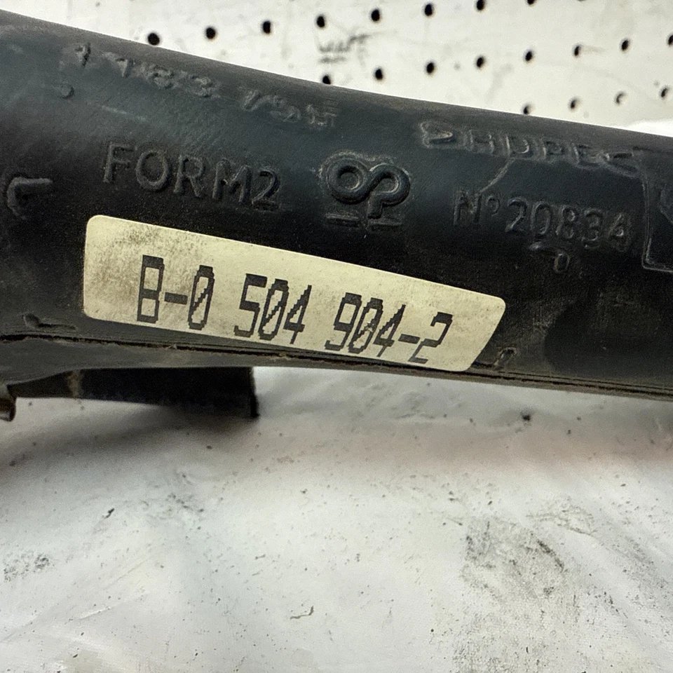 ⭐ 98-06 Bmw E46 Serie 3 Trasero Gas Tanque de Combustible Llenadora Cuello Tubo Manguera Negro Fabricante Original Foto 4 de 4