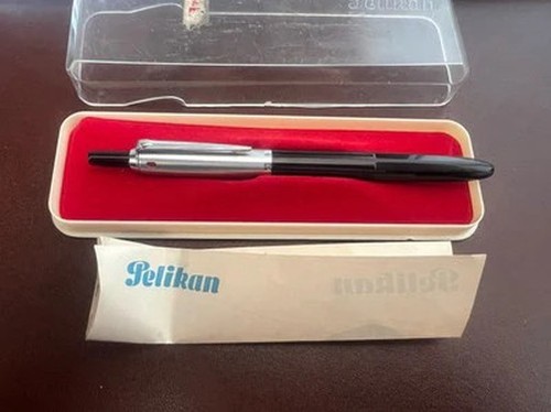 🔴 Pelikan Stylo-Plume Sphère 3 x1 Couleurs Recharge Bariolé Noir-Vert-Rouge Cru - Photo 11 sur 11