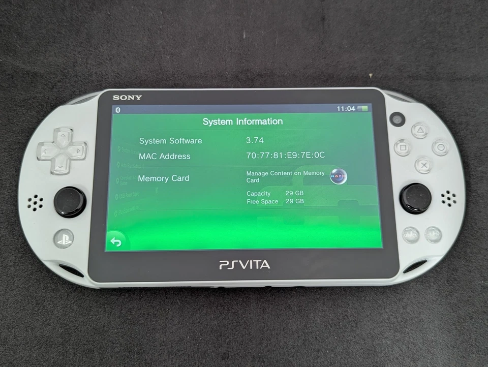 B848 Sony PS Vita PCH-2000 console White Handheld system w/memory adapter - Image 2 of 4