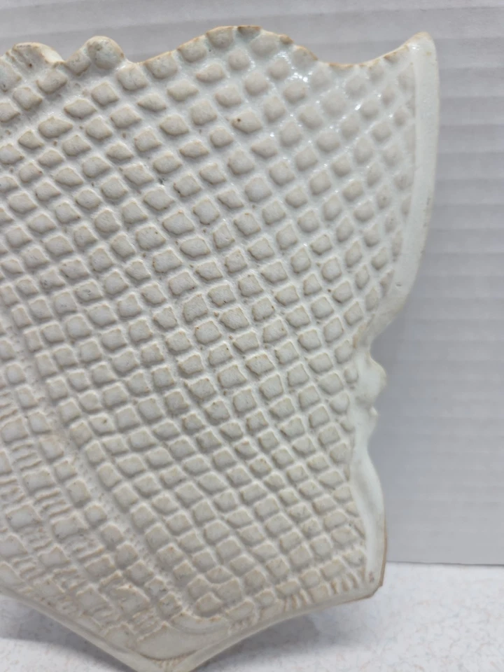 White Clay Studio Pottery Hanging Wall Pocket Planter 5" x 6.5" Signed by Artist - Image 4 of 4