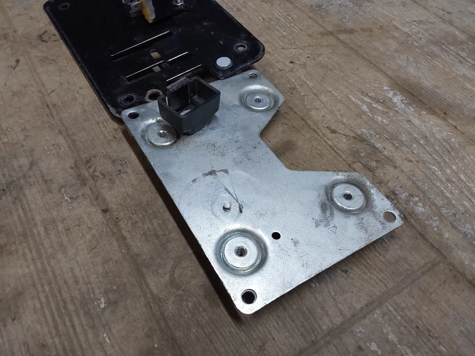 Harley Davidson Dyna Wide Glide 1999 1993-1999 eléctrico soporte de fusible delantero trasero Foto 4 de 4