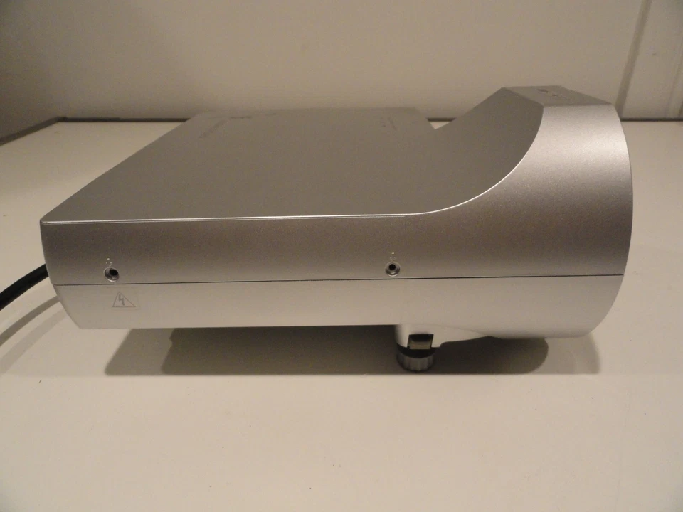 Promethean PRM-20A(S) Short-Throw 2000 ANSI 1080i Multimedia Projector 2039hrs - Image 2 of 4