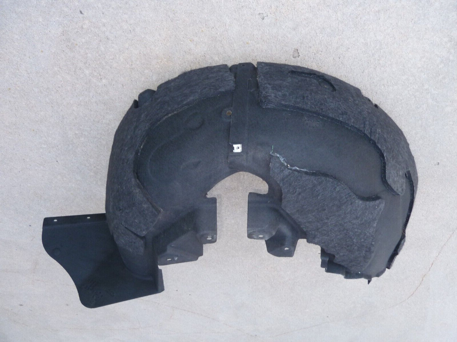 2015+ BENTLEY BENTAYGA Left Drivers Rear Splash Shield Well Guard Dust Cover