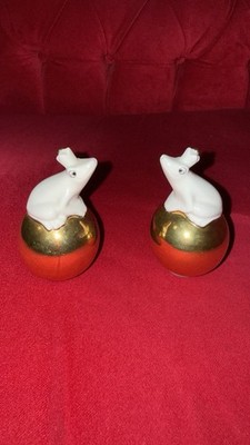 Edle Salz- & Pfefferstreuer aus Porzellan   Frösche auf Goldkugeln