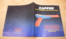 LOT OF 4 Nintendo NES Zapper Manual, Nintendo Power & Four Score Inserts