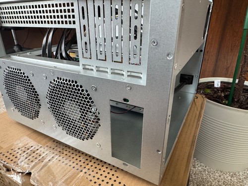 Boîtier NAS AUDHEID K7 8 Baies, Boîtiers Ordinateur Compatible Micro-ATX Mini-ITX - Photo 3/4