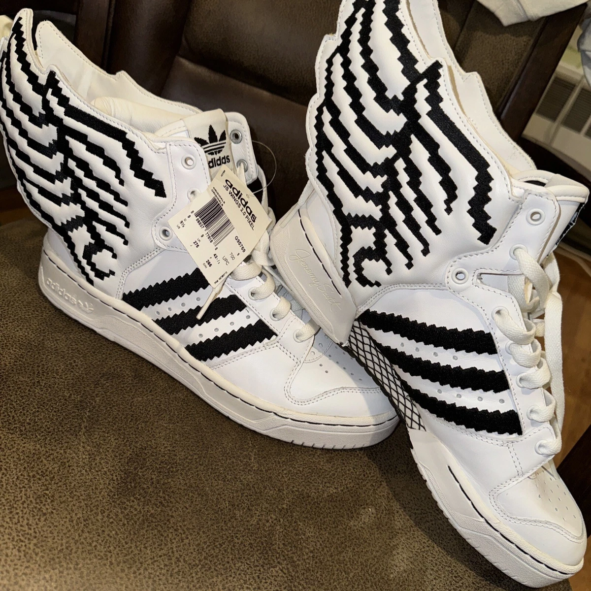 Preços baixos em adidas JS Wings 2.0 Pixel White | eBay