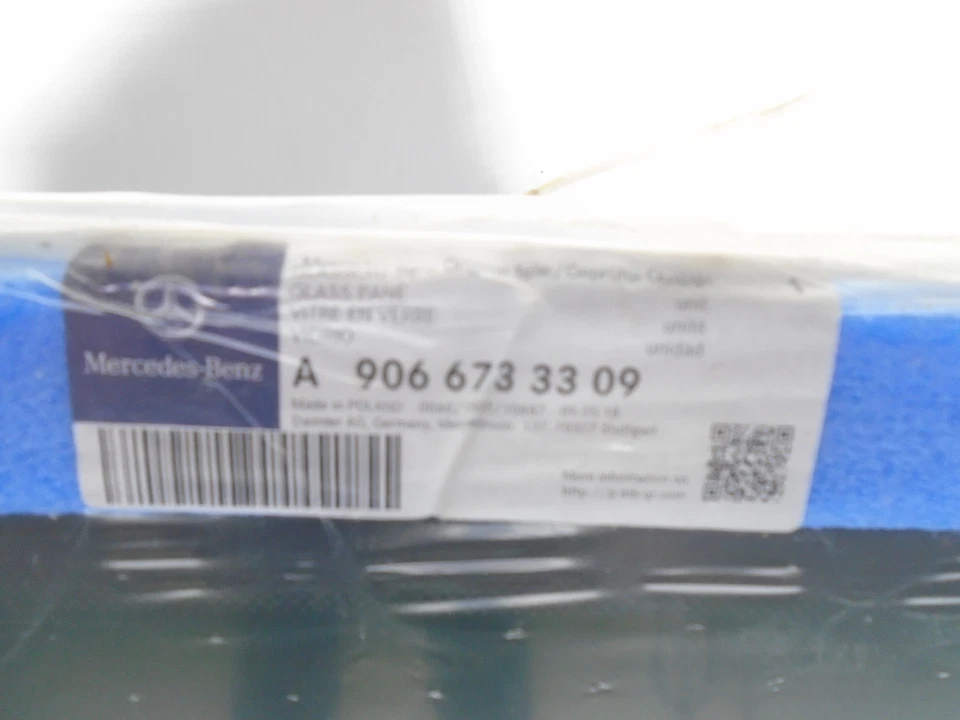 MERCEDES-BENZ 2014-2018 SPRINTER VAN 906 673 33 09 RIGHT REAR SIDE WINDOW GLASS - Image 3 of 3