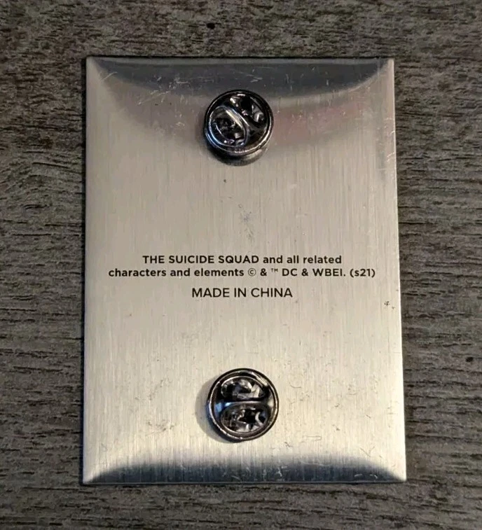 Prendedor de solapa promocional de la película Escuadrón Suicida Harley Quinn Diamantes Foto 4 de 4