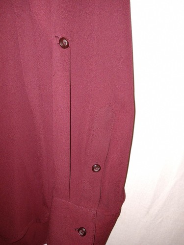 Blusa Investments Burgandy manga larga lengüeta enrollable talla M - Imagen 2 de 6