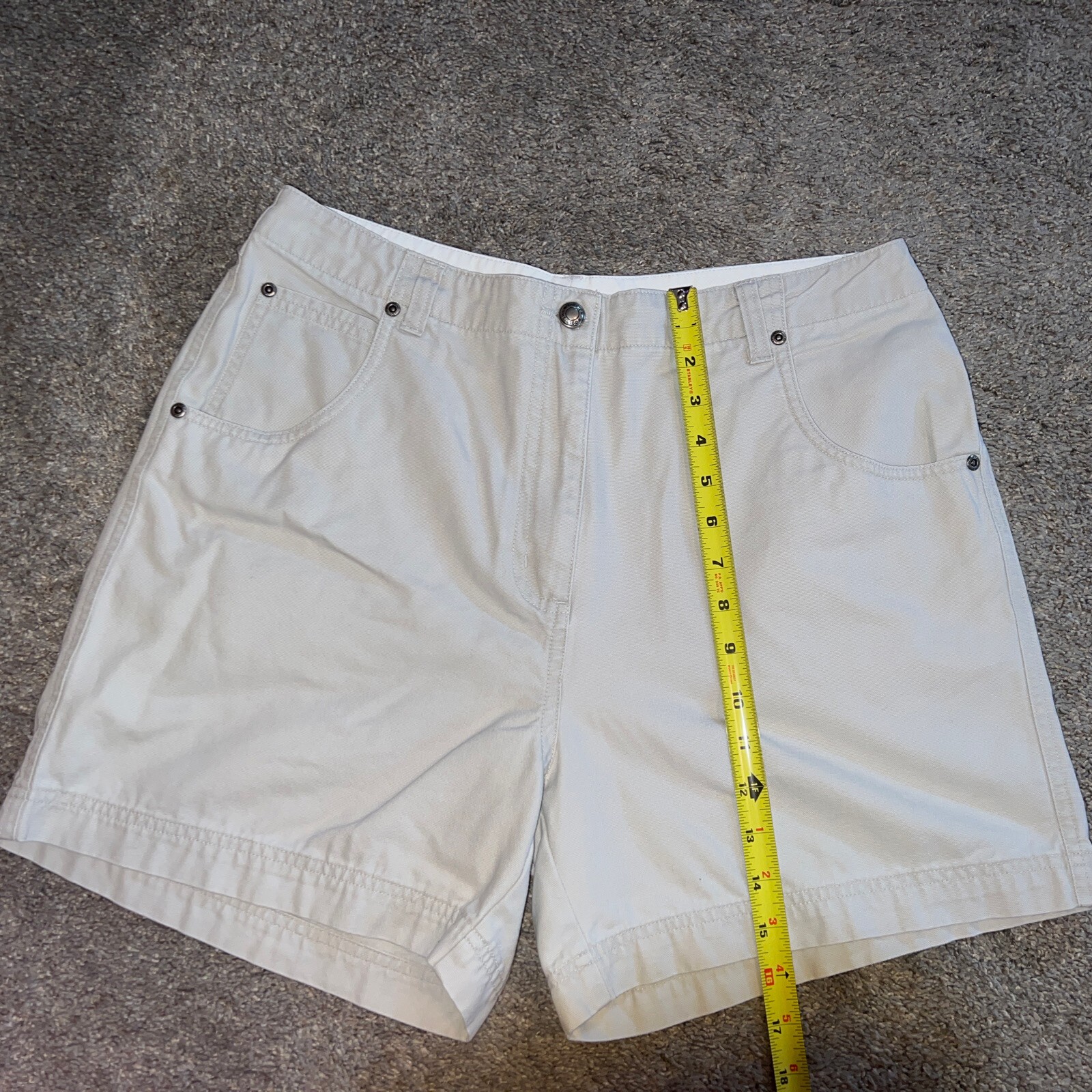 Woolrich Vintage women’s size 12 shorts Chinos Khaki Tan Hiking Outdoor