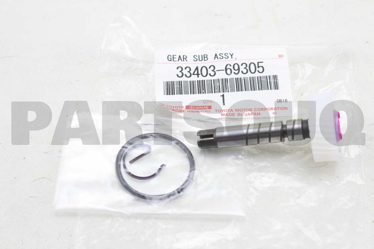 3340369305 Genuine Toyota GEAR SUB-ASSY, SPEEDOMETER DRIVEN 3340369305 Genuine Toyota GEAR SUB-ASSY, SPEEDOMETER DRIVEN