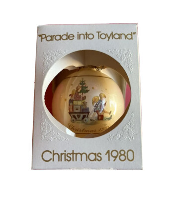 1980 Schmid Christmas Ornament Parade into Toyland Sister Berta Hummel
