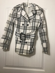 white short trench coat