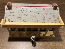 Marx Toys 1/32nd scale tin Litho Southern Mansion/Blue and Grey Playset