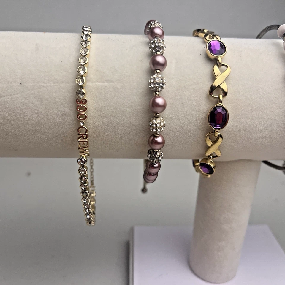 Lote de 6 brazaletes de disfraz tenis tono dorado y plateado delicado Avon y sin marca Foto 2 de 4