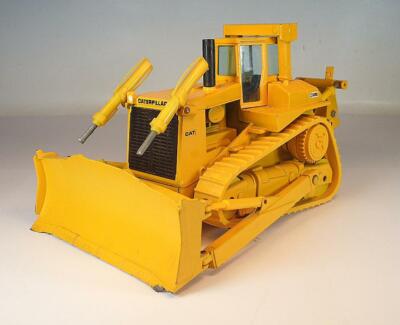 Conrad 1/50 Nr.285 Caterpillar Cat D10 Planierraupe Kettendozer f. Bastler #1643
