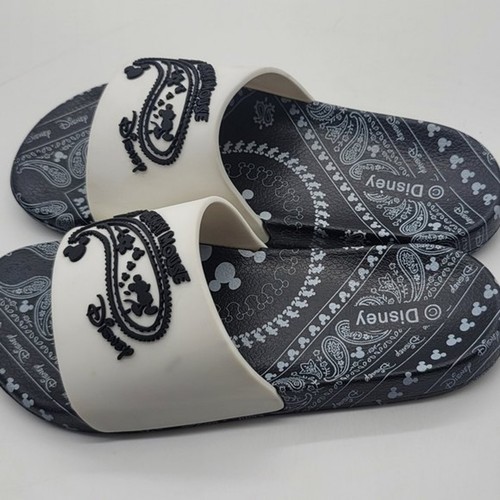 Disney youth SZ 4 mickey mouse sandals print all over shoe summer beach - Picture 3 of 5