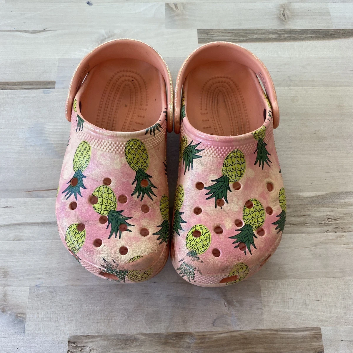 Crocs printed clogs sales